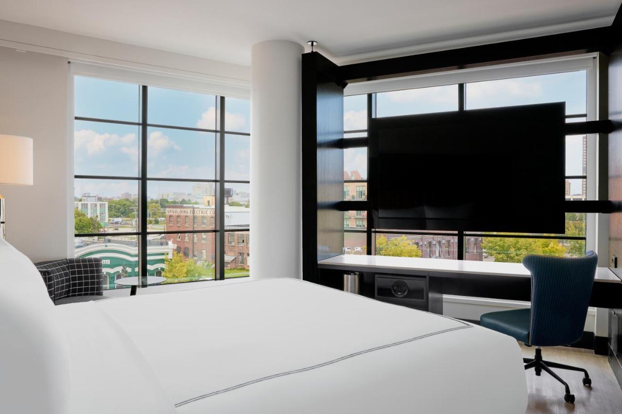 The Godfrey Detroit, Curio Collection By Hilton Hotell Eksteriør bilde